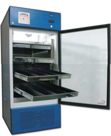 Refrigerador para bancos de sangre, con 240 bandejas portabolsas de acero inoxidable FEDE-4 / 240 BAG